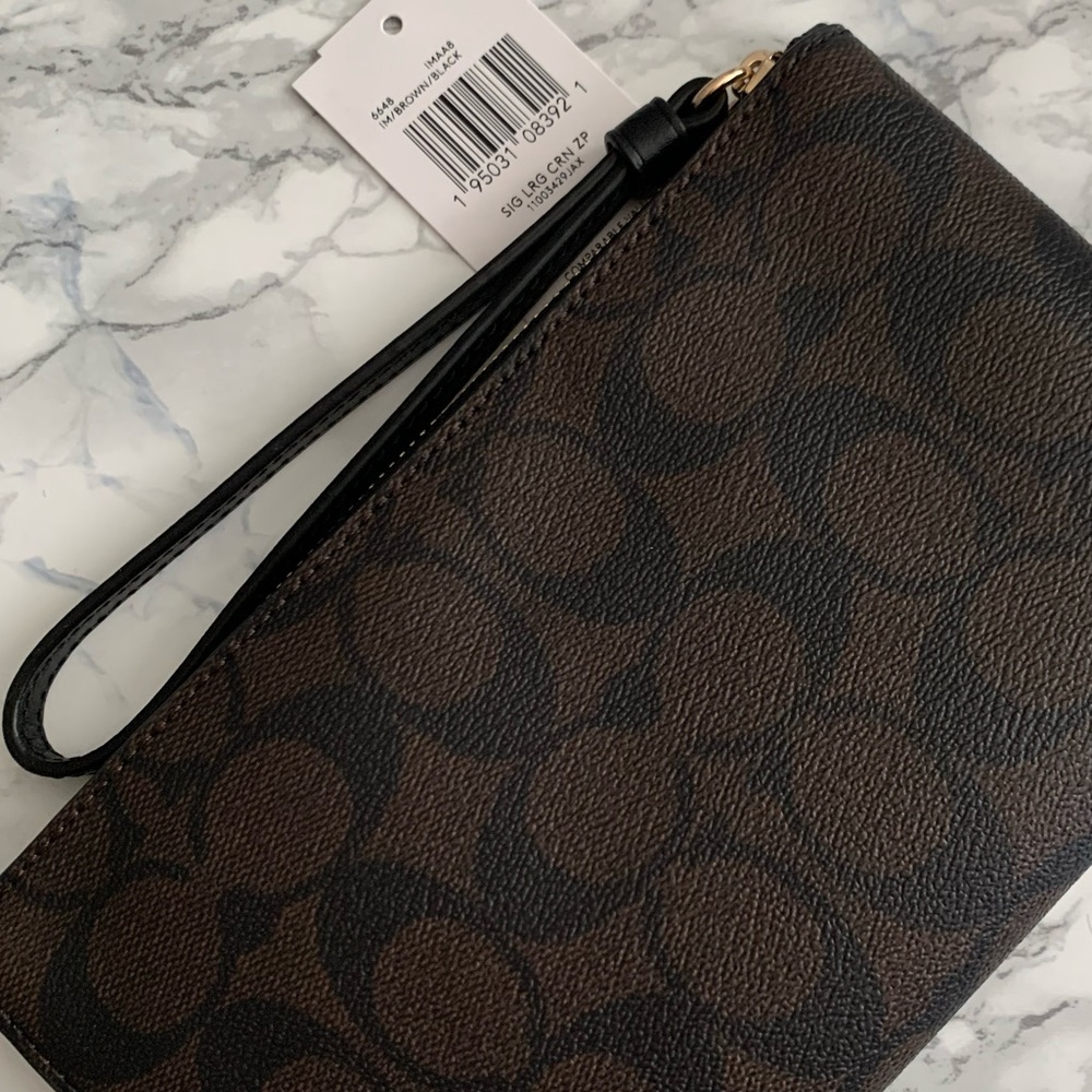 🆕 Large Coach Wristlet - Picture 3 of 3